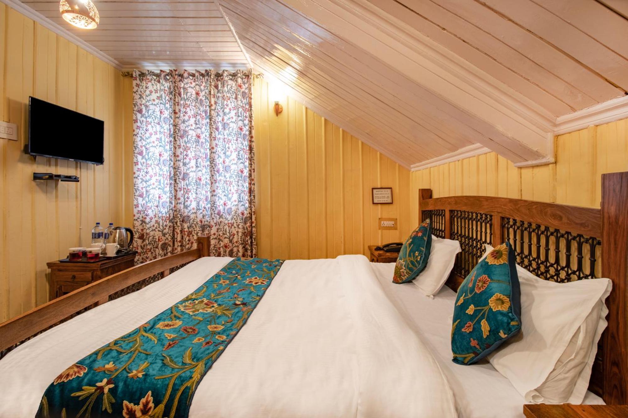 Hotel Little Silver Пахалгам Экстерьер фото