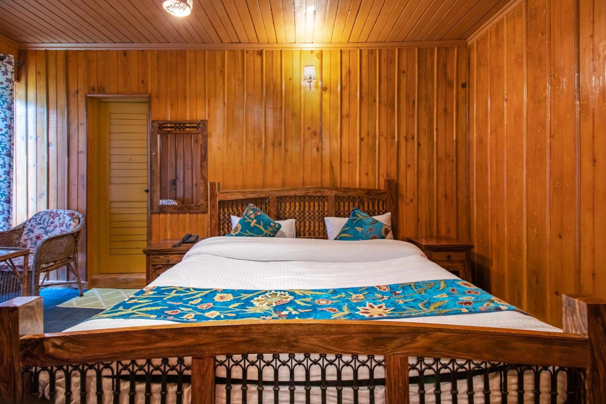 Hotel Little Silver Пахалгам Экстерьер фото