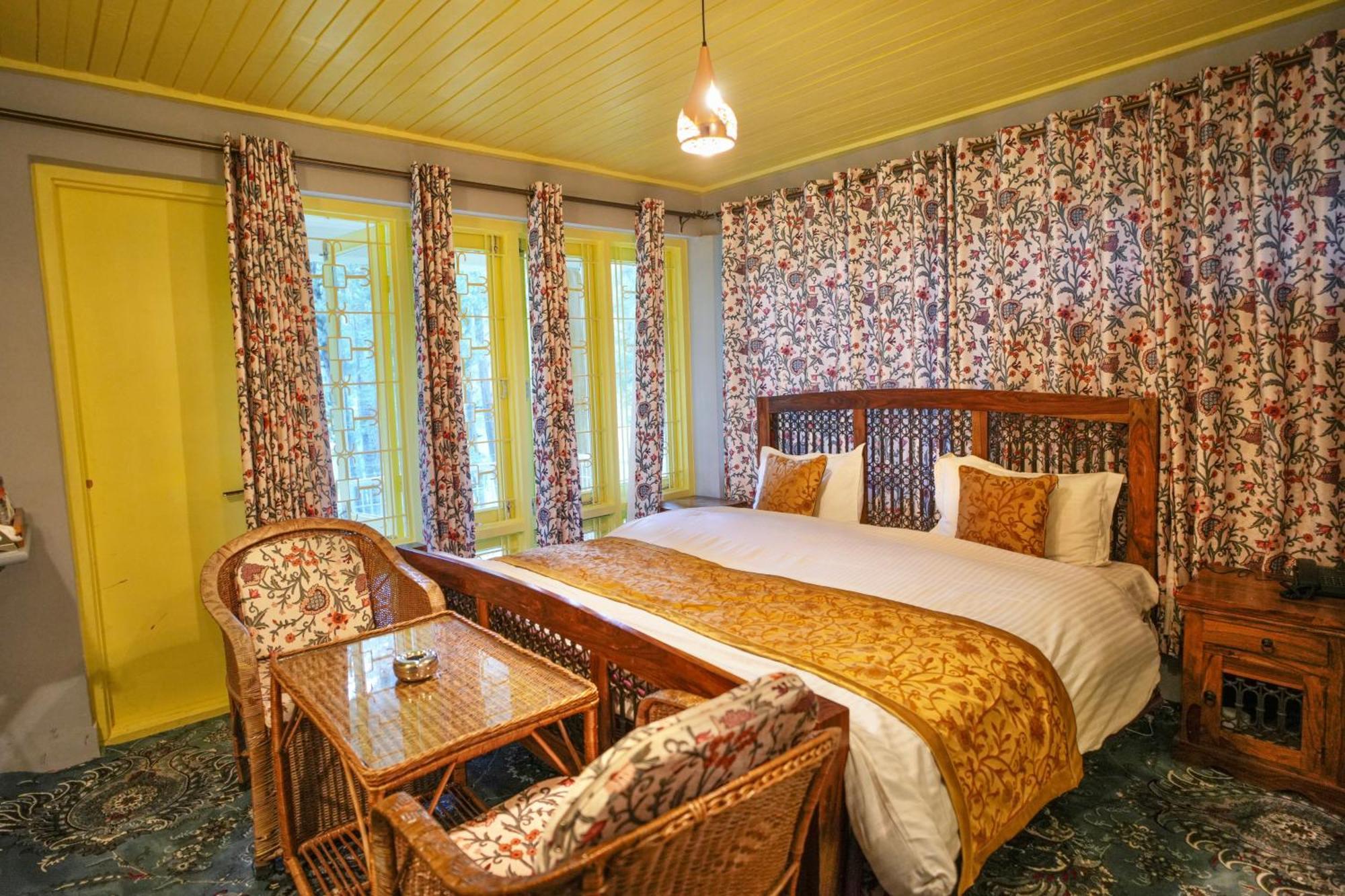 Hotel Little Silver Пахалгам Экстерьер фото