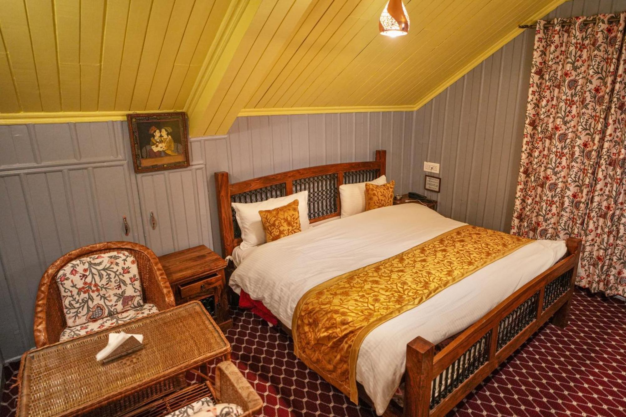 Hotel Little Silver Пахалгам Экстерьер фото