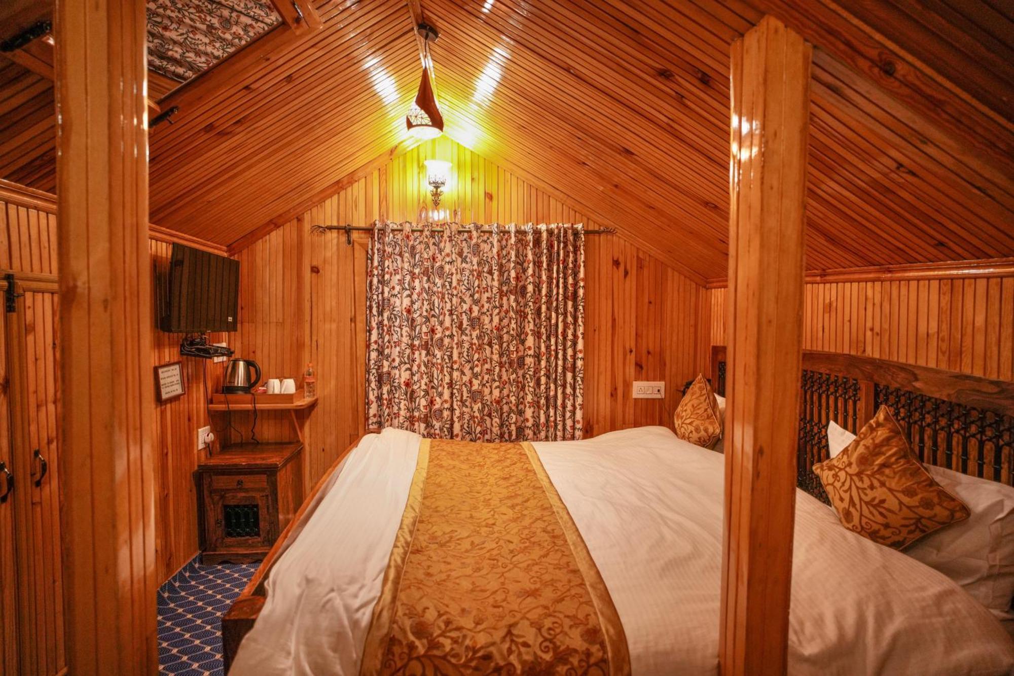 Hotel Little Silver Пахалгам Экстерьер фото
